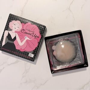 NIB Hollywood Cover Ups Reusable Nipple Concealers